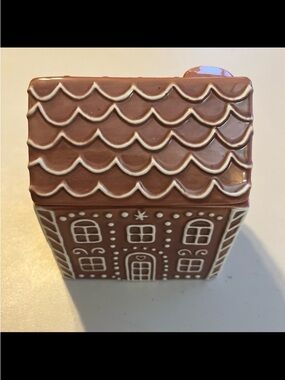 Paddy Wax Gingerbread House Candle-NEW